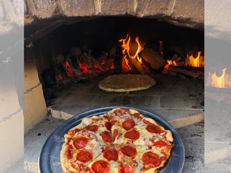 Wood fired brick pizza oven